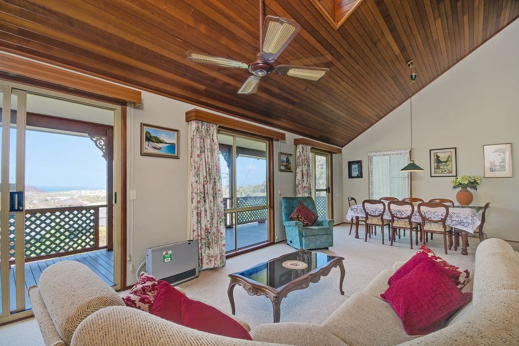 21 Kanangra Drive, THIRROUL NSW 2515, Thirroul - Thumbnail 2