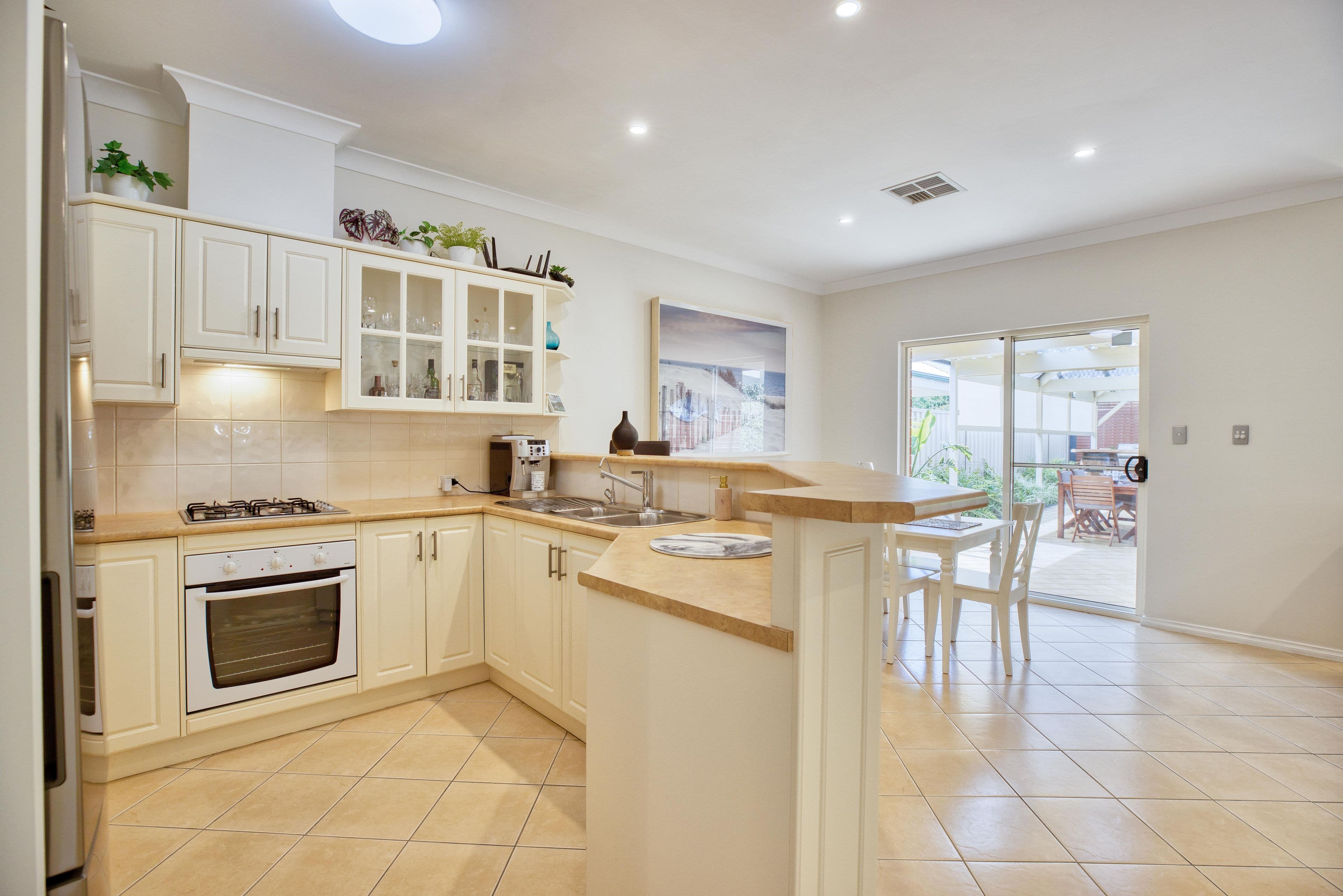 14 Clovelly Avenue, Glenelg North SA 5045, Glenelg North - Thumbnail 4