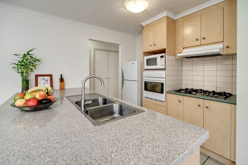 41 Josef Avenue, BUNDOORA VIC 3083, Bundoora - Thumbnail 2