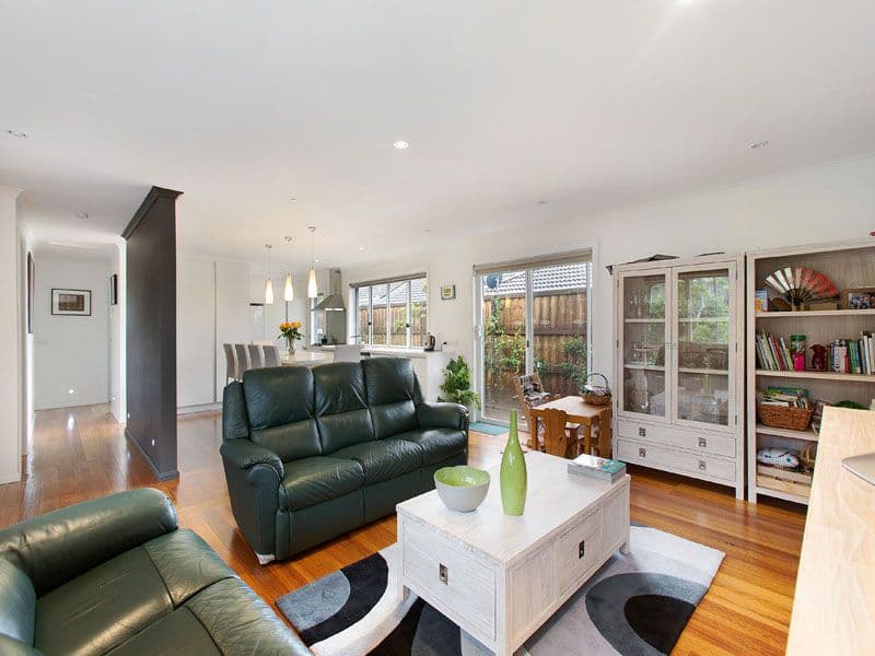 44 Bourke Street, MENTONE VIC 3194, Mentone - Thumbnail 2