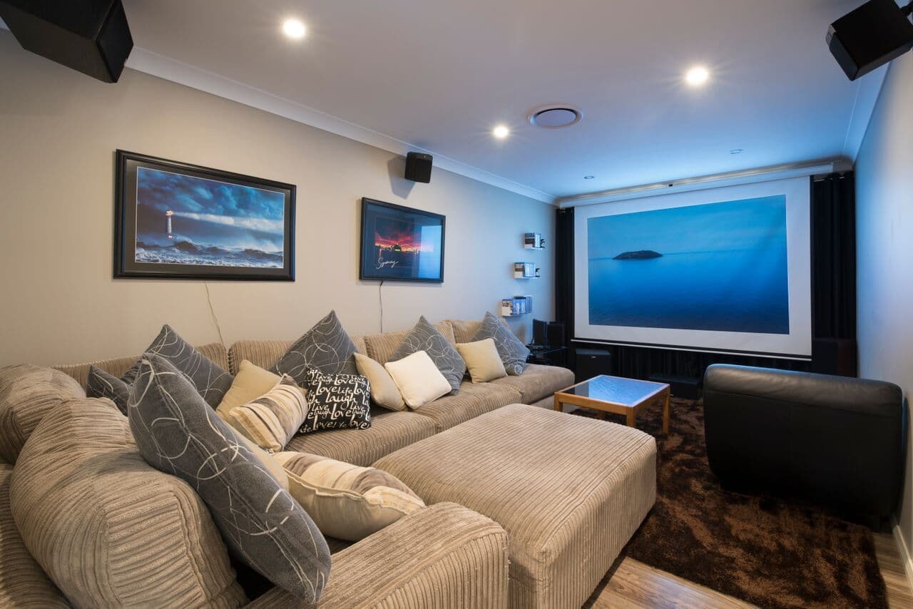 16 Rosedale Circuit, Carnes Hill - Thumbnail 4