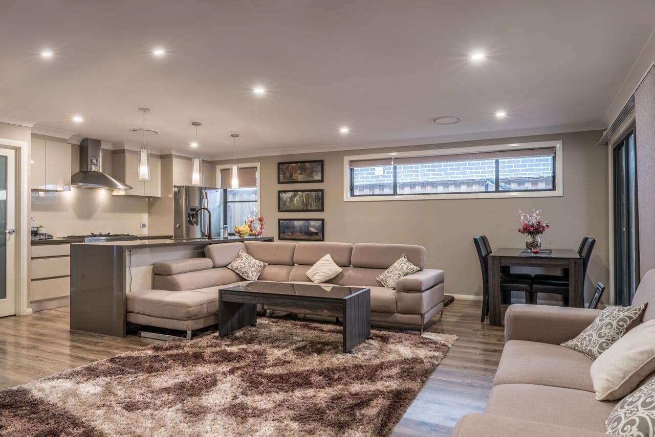 16 Rosedale Circuit, Carnes Hill - Thumbnail 6