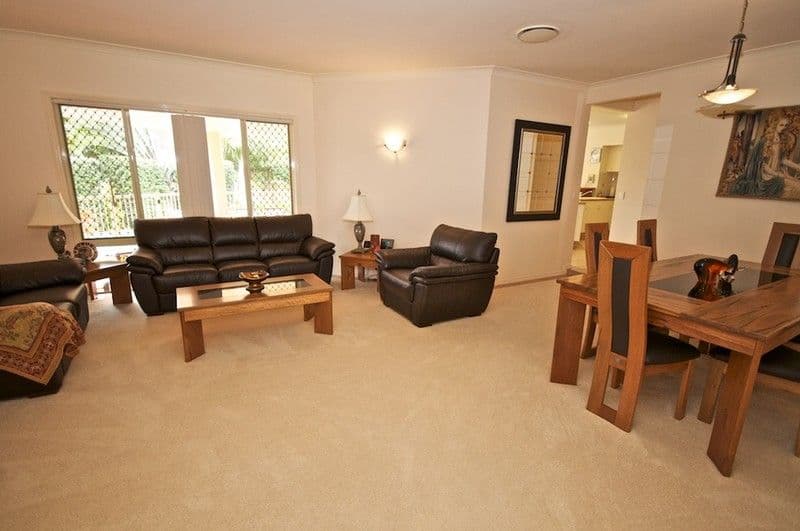16 Nottinghill Gate Drive, ARUNDEL QLD 4214, Arundel - Thumbnail 3