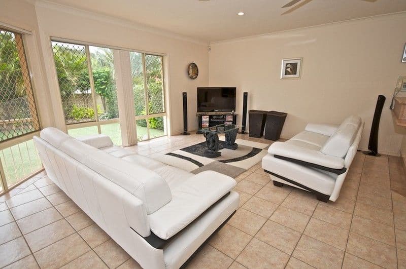 16 Nottinghill Gate Drive, ARUNDEL QLD 4214, Arundel - Thumbnail 8