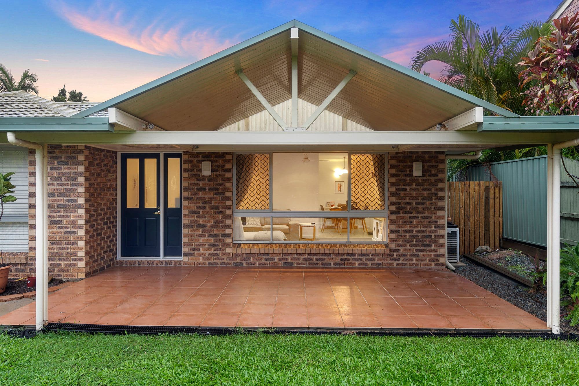 11 Dornock Drive, Boronia Heights QLD 4124, Boronia Heights - Thumbnail 2