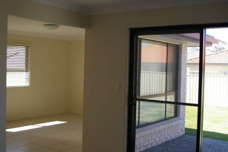 16 Greenway Place, DECEPTION BAY QLD 4508, Deception Bay - Thumbnail 3