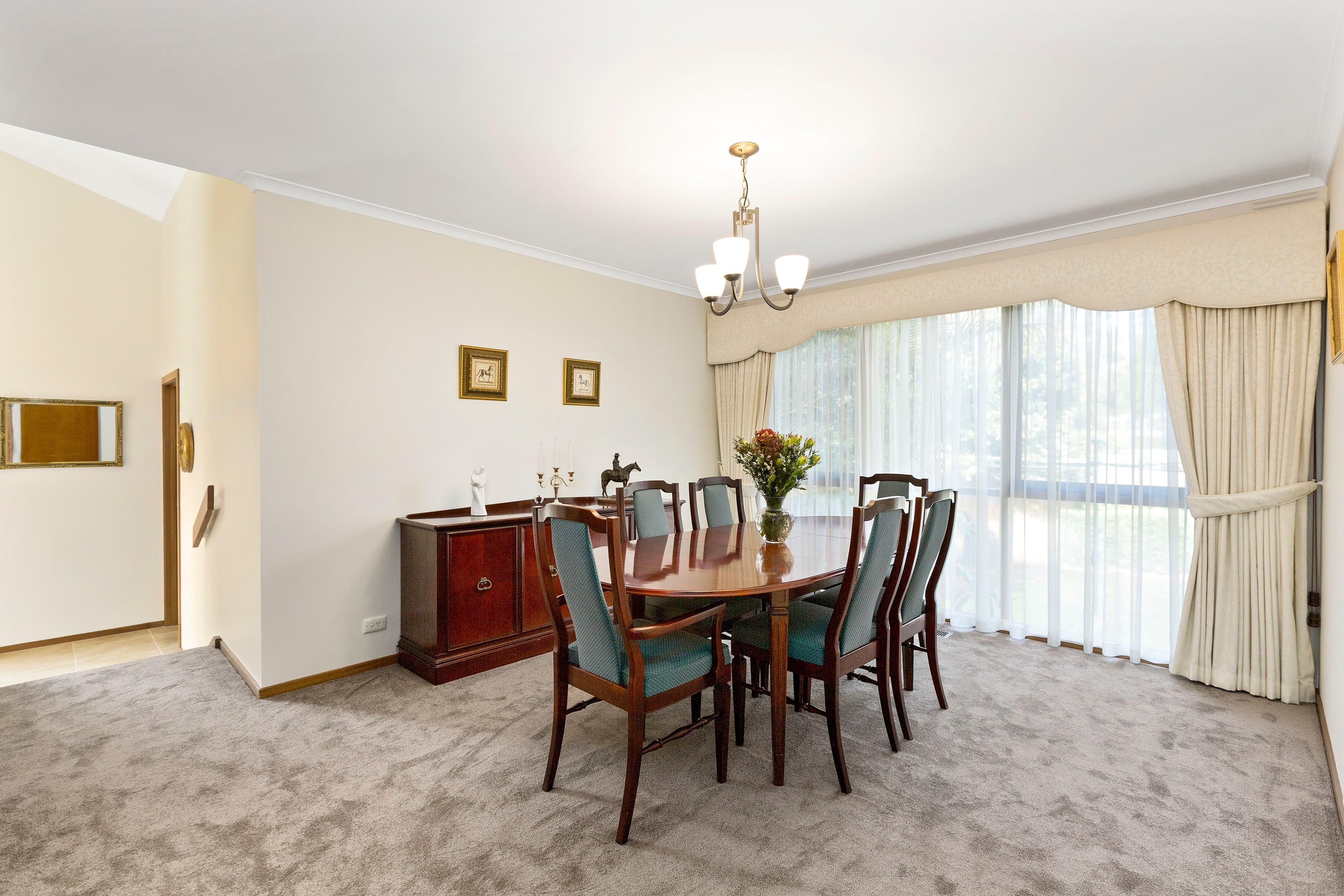 2 Larnoo Drive, Doncaster East VIC 3109, Doncaster East - Thumbnail 3