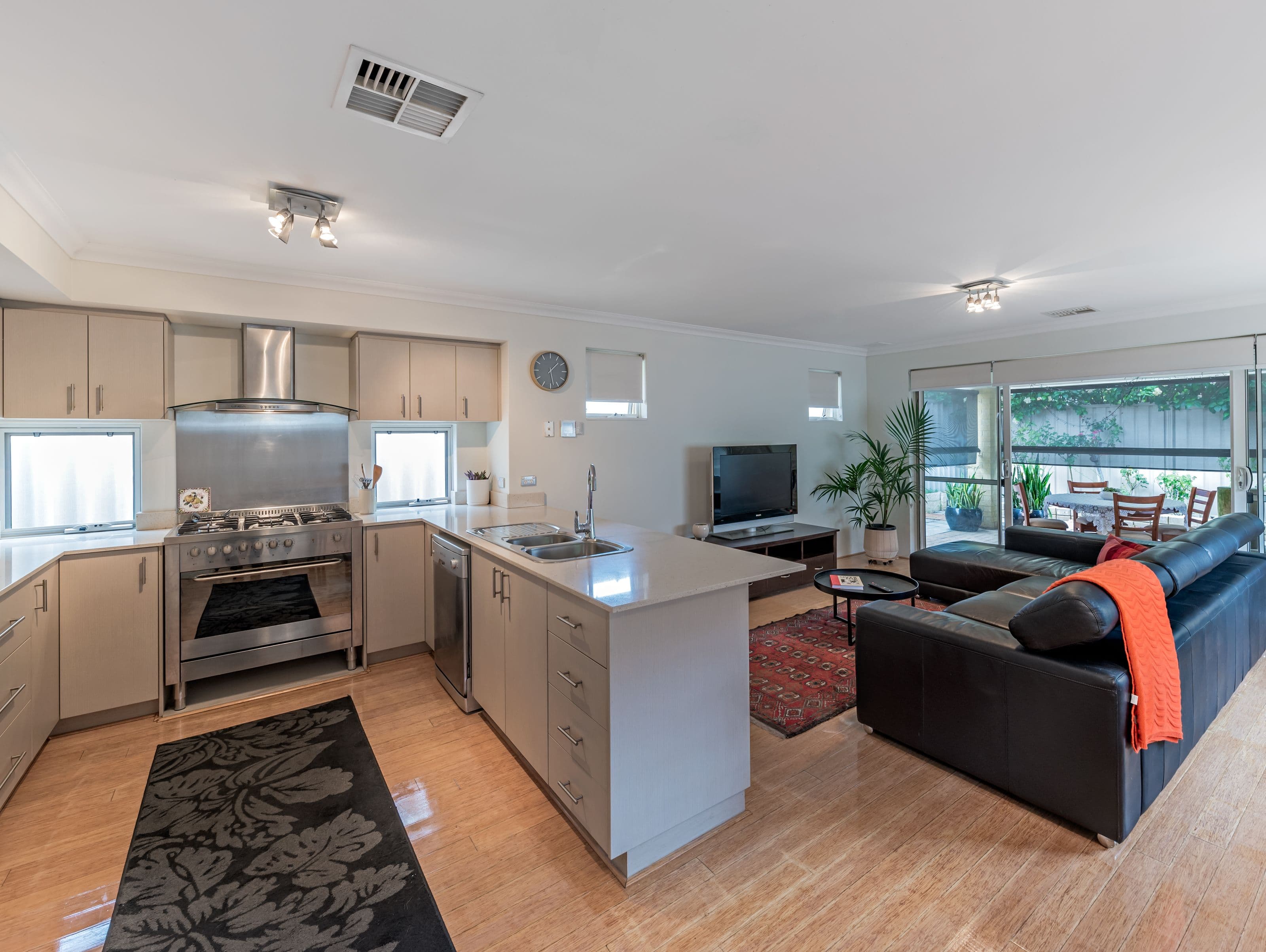 369 Grand Promenade, Dianella WA 6059, Dianella - Thumbnail 7