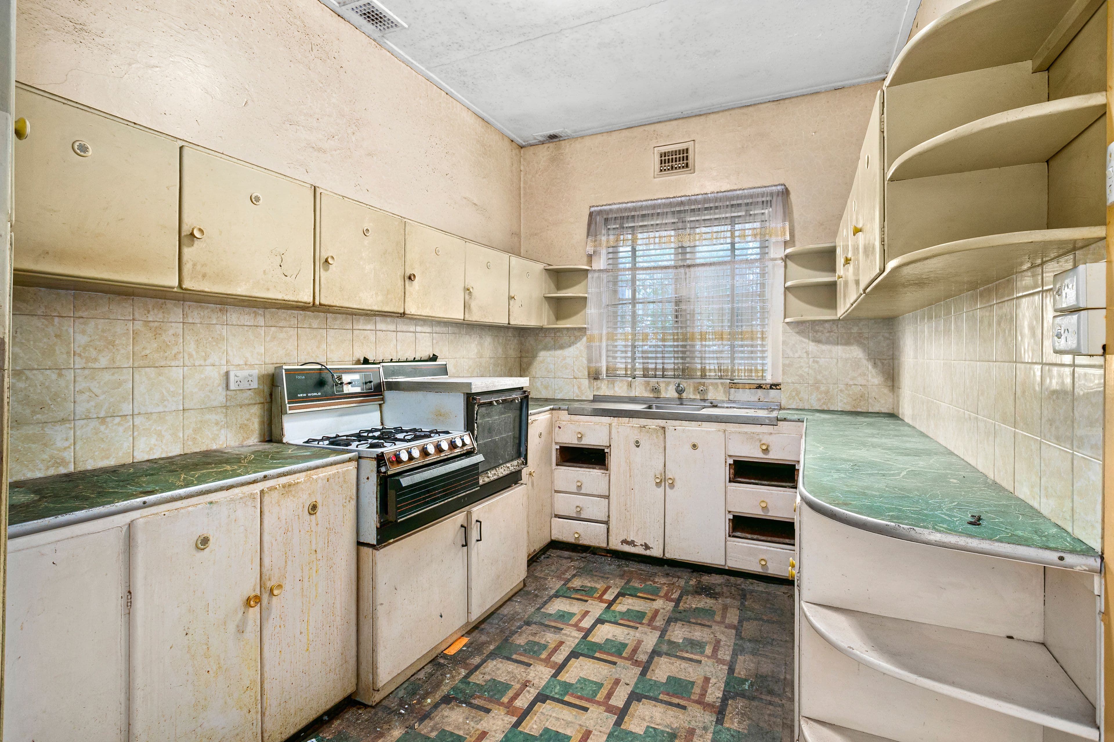 34 Knoll Avenue, Turrella NSW 2205, Turrella - Thumbnail 4