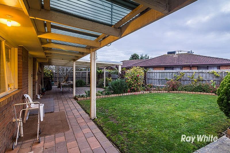 6 Ayres Close, Cranbourne North VIC 3977, Cranbourne North - Thumbnail 2
