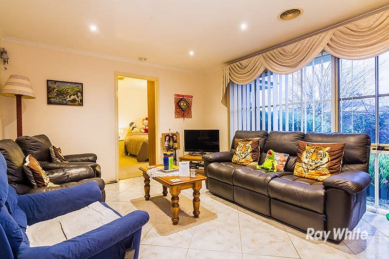 6 Ayres Close, Cranbourne North VIC 3977, Cranbourne North - Thumbnail 6