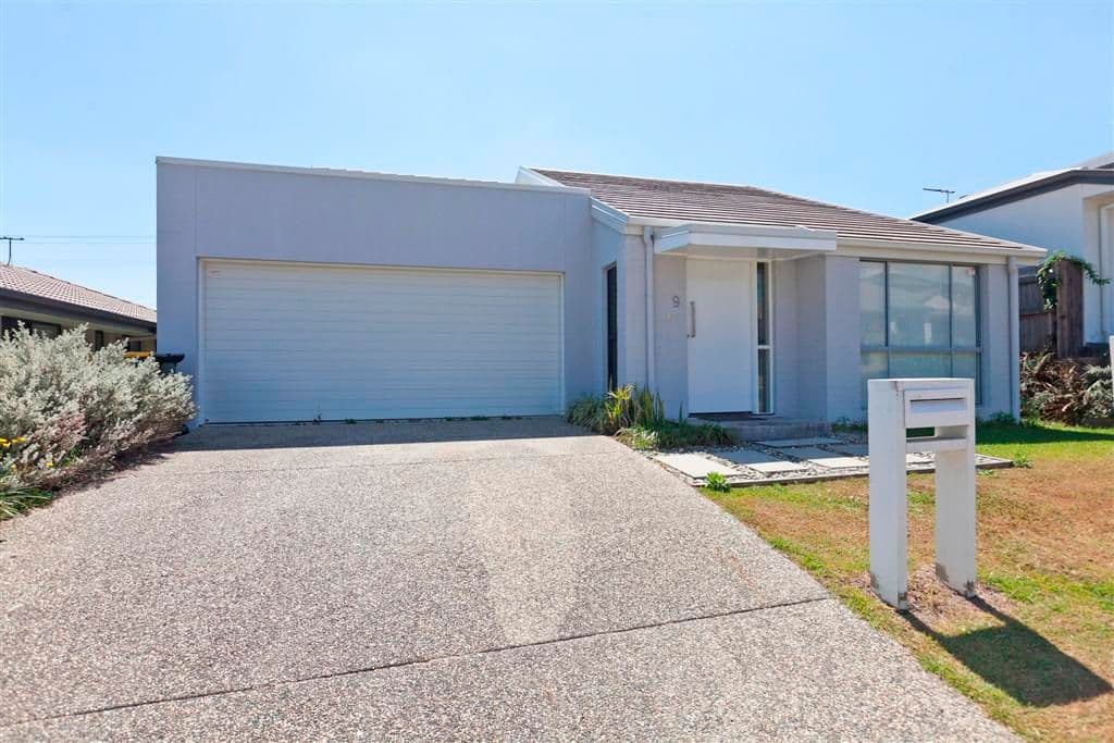 9 Demby Crescent, WAKERLEY QLD 4154, Wakerley - Image 1