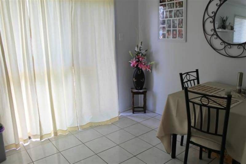 4 Mercedes Street, CLINTON QLD 4680, Clinton - Thumbnail 7