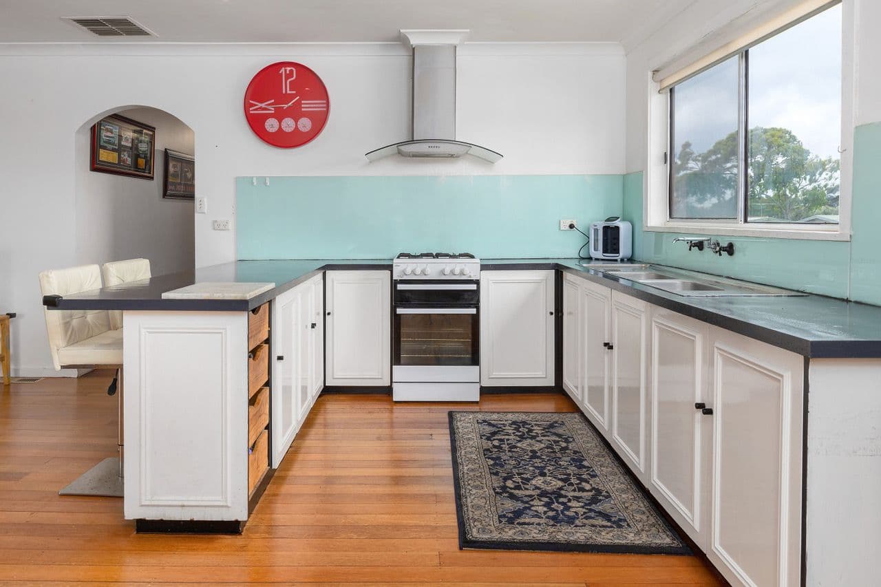 81 Raymond Street, Tootgarook VIC 3941, Tootgarook - Thumbnail 2