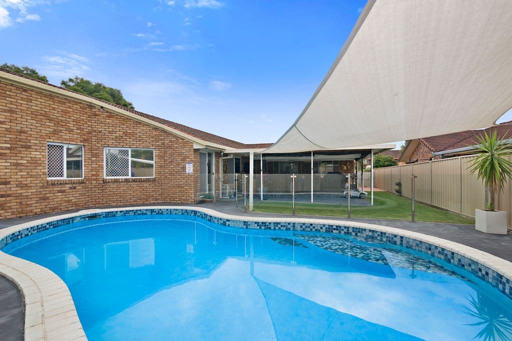 21 Treeview Drive, Burleigh Waters QLD 4220, Burleigh Waters - Thumbnail 3