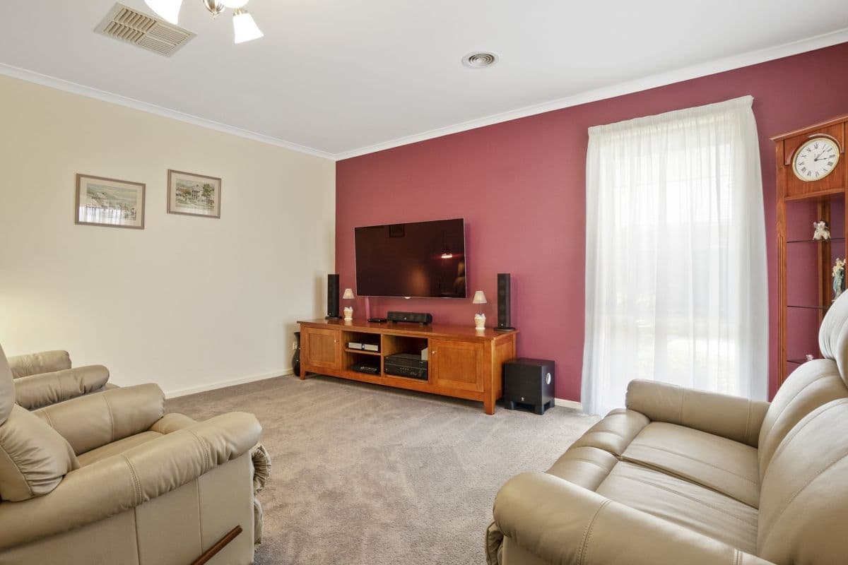 5 Davern Court, Werribee VIC 3030, Werribee - Thumbnail 3