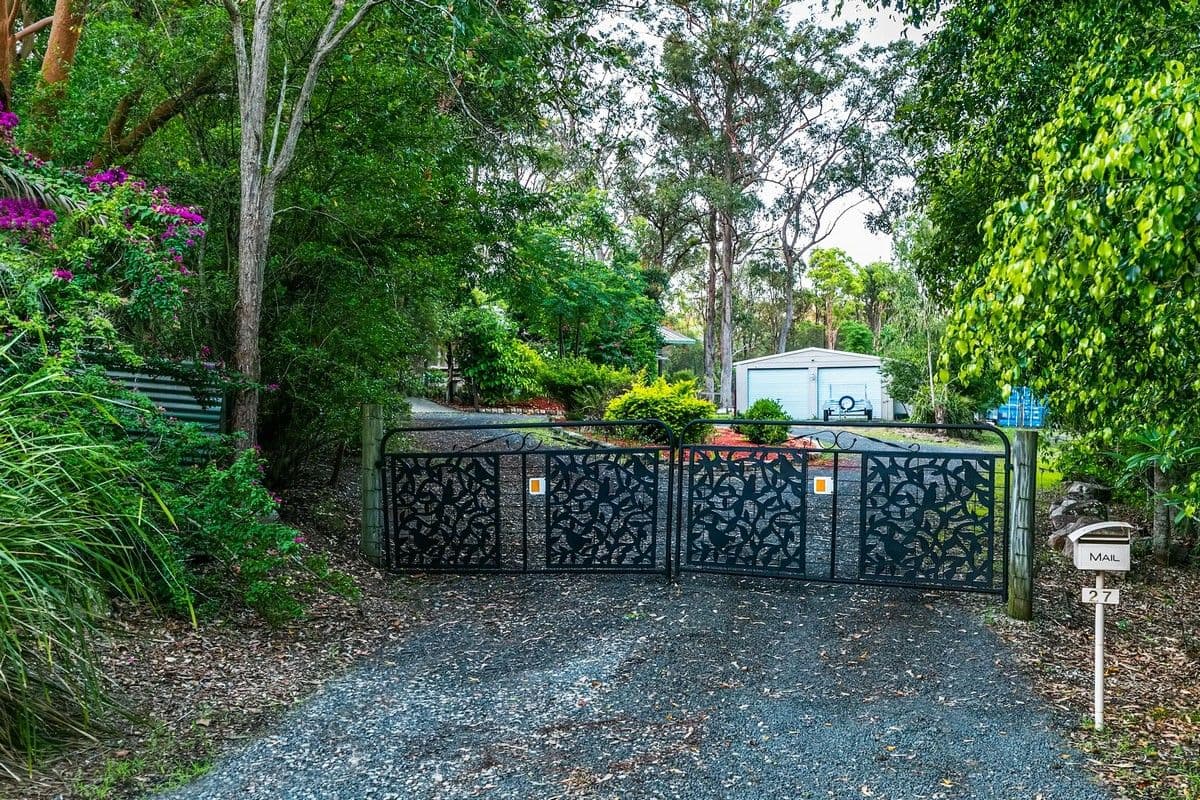 27 Lynette Court, Buccan QLD 4207, Buccan - Thumbnail 2