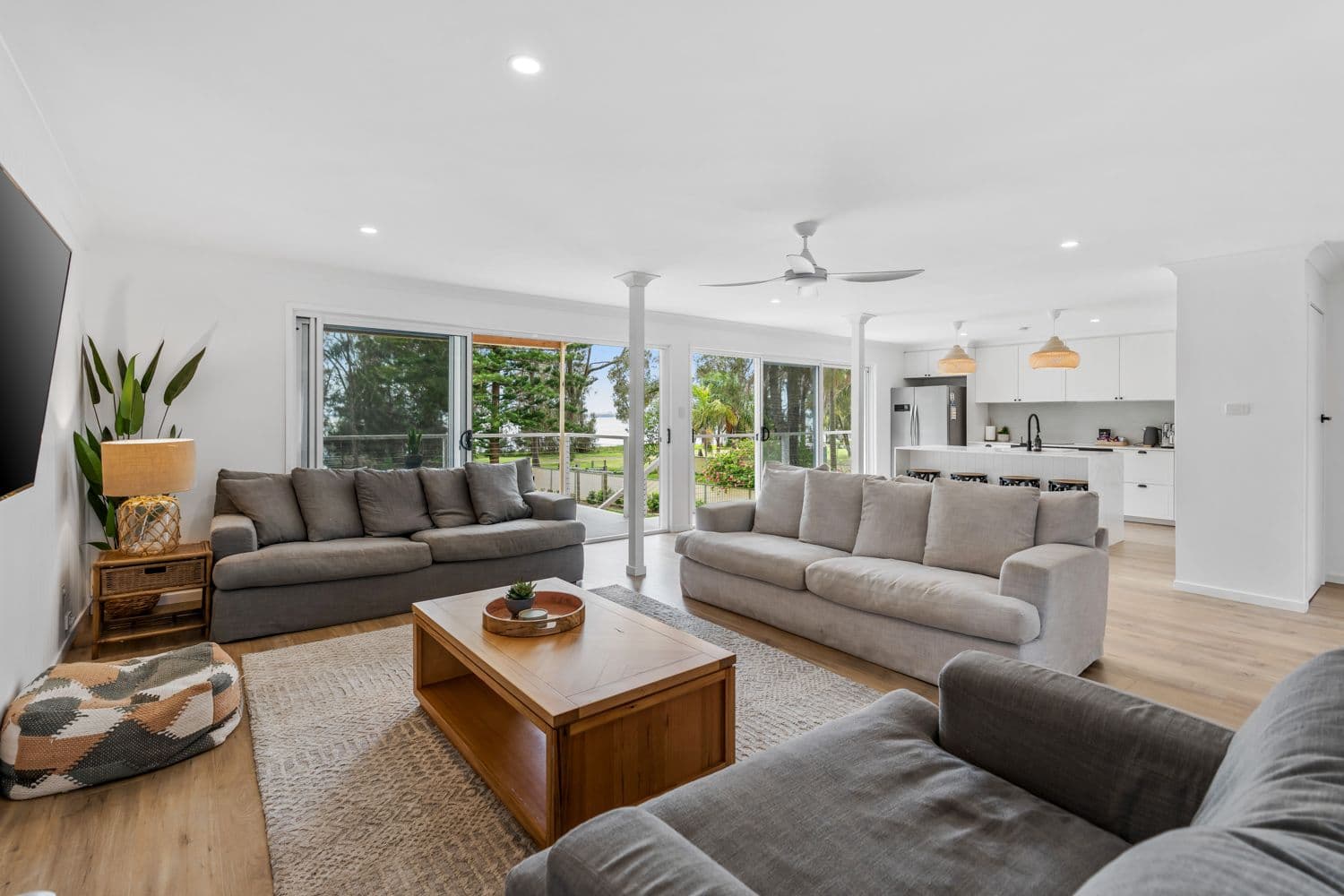 93 Lakedge Avenue, Berkeley Vale NSW 2261, Berkeley Vale - Thumbnail 6