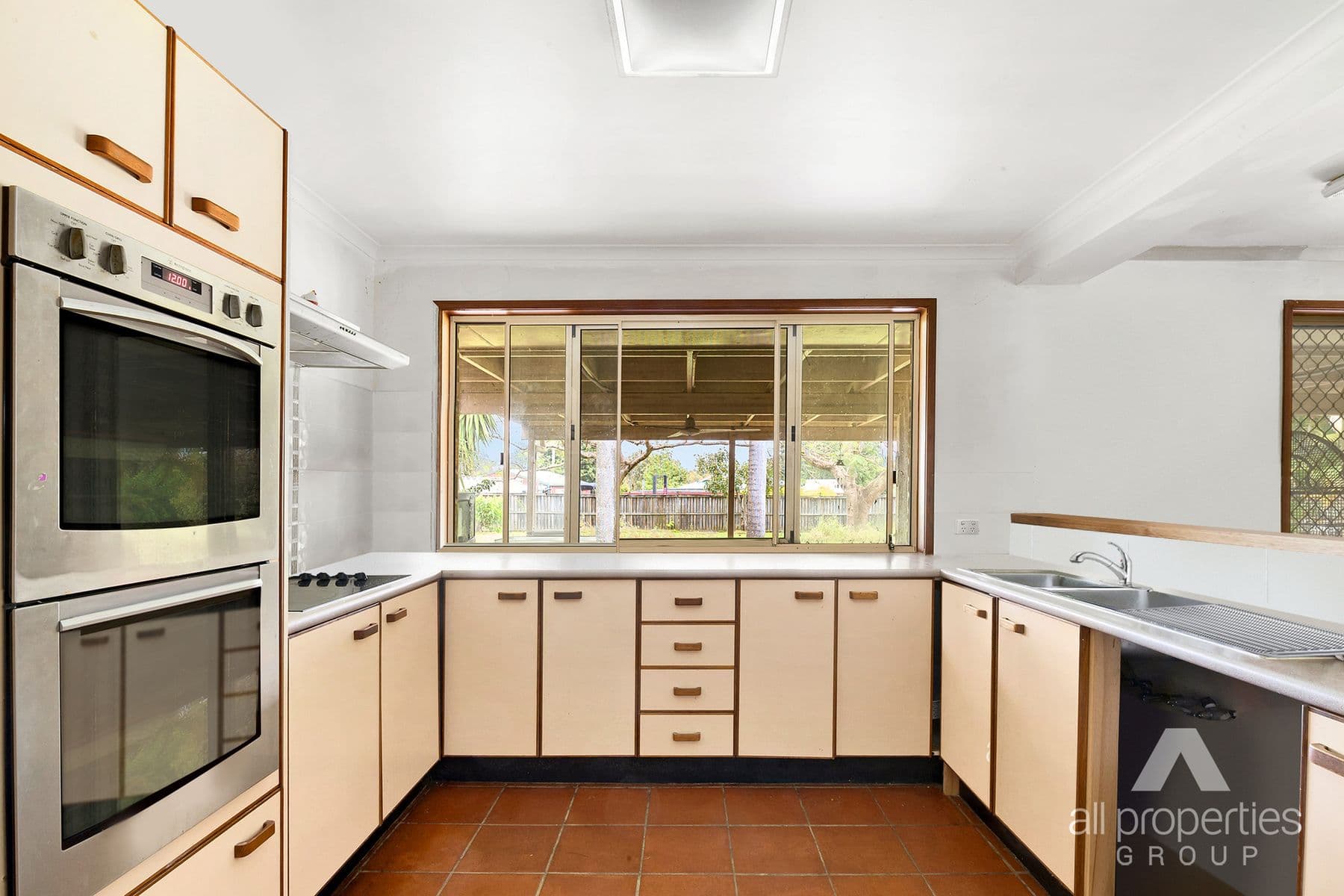 2-8 Fiddlewood Court, Park Ridge QLD 4125, Park Ridge - Thumbnail 2