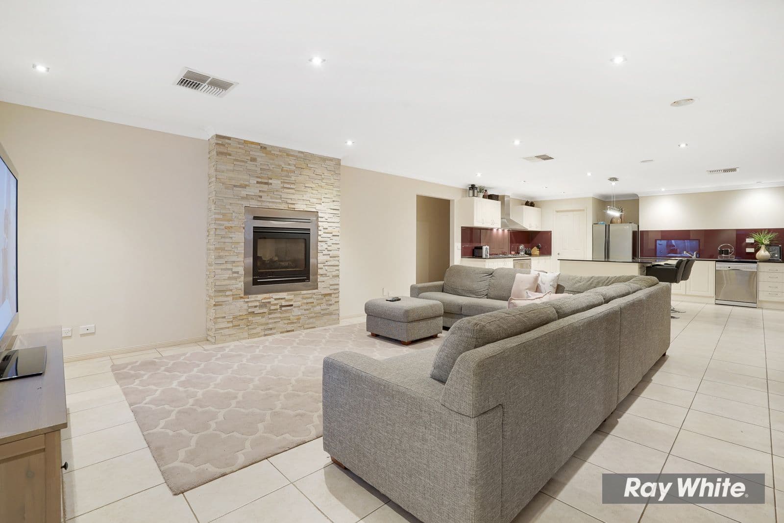 10 Millendon Boulevard, Tarneit VIC 3029, Tarneit - Thumbnail 8