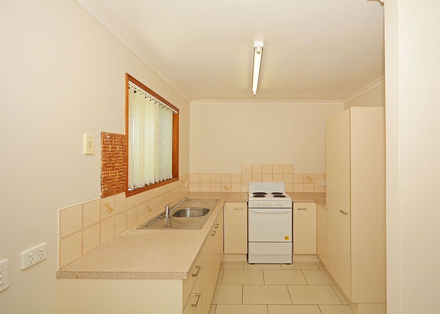 74 Old Maryborough Road, Pialba QLD 4655, Pialba - Thumbnail 3