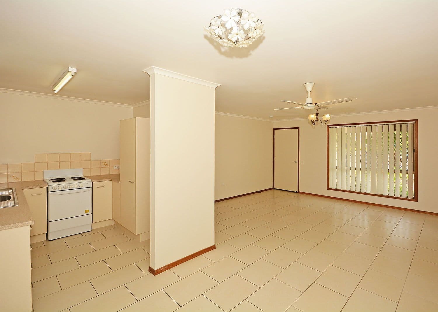 74 Old Maryborough Road, Pialba QLD 4655, Pialba - Thumbnail 8