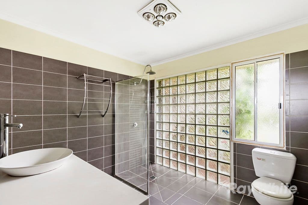 9 Overton Close, Rowville VIC 3178, Rowville - Thumbnail 6