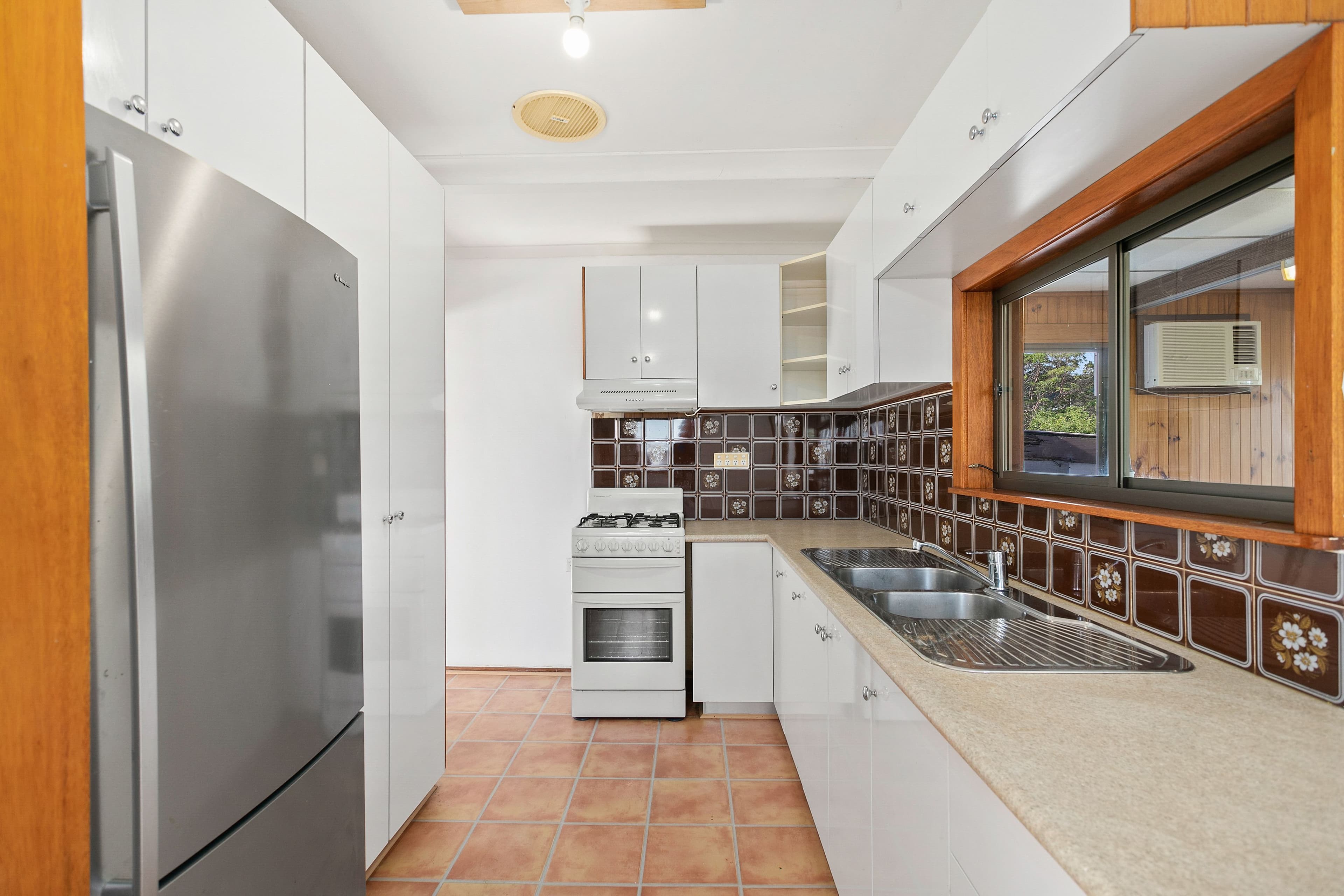 13 Cheshire Street, Berkeley NSW 2506, Berkeley - Thumbnail 2