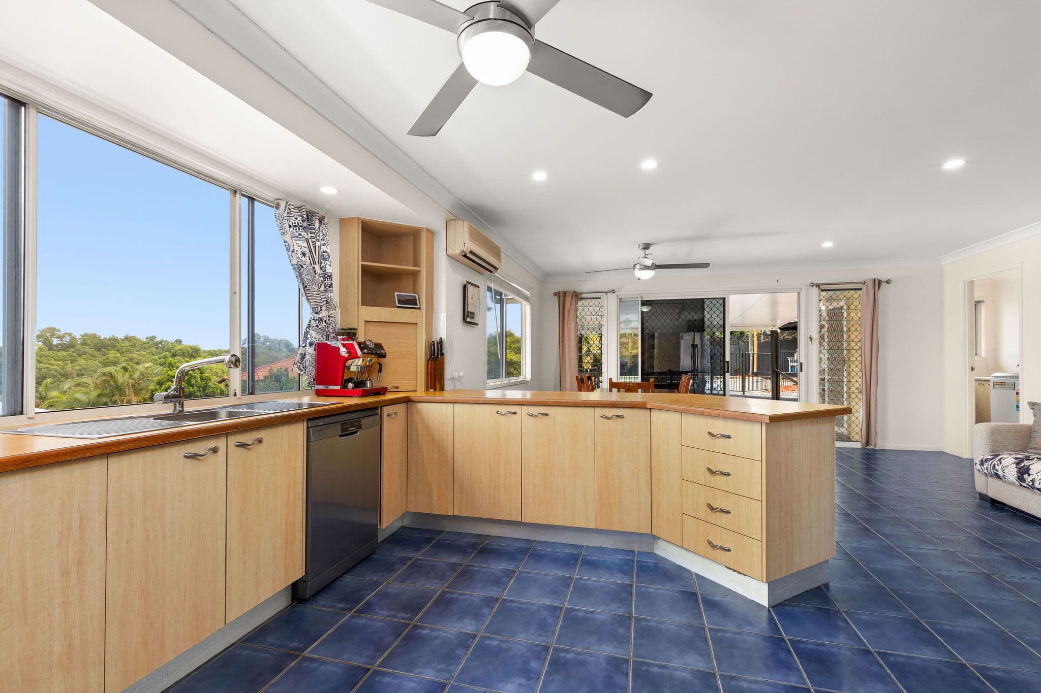 19 Valencia Court, Eatons Hill QLD 4037, Eatons Hill - Thumbnail 6