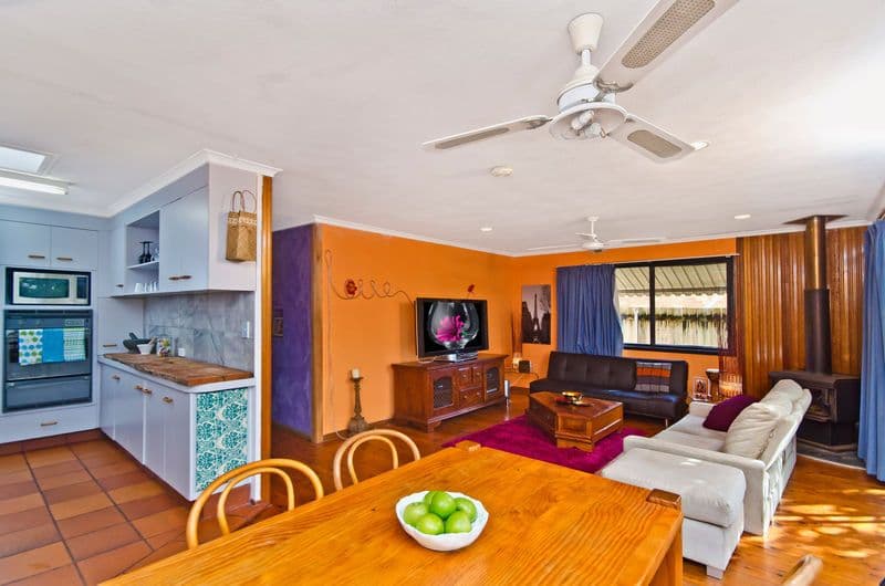 10 Morotai Avenue, PALM BEACH QLD 4221, Palm Beach - Thumbnail 3