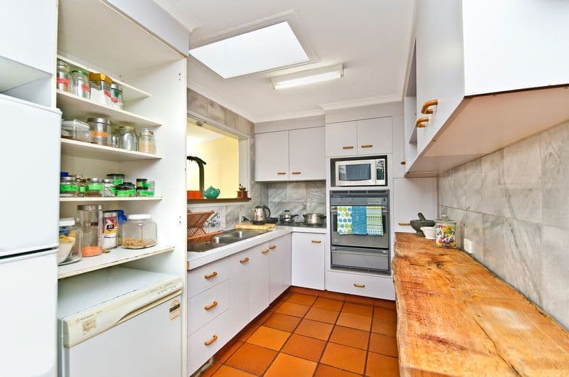 10 Morotai Avenue, PALM BEACH QLD 4221, Palm Beach - Thumbnail 8