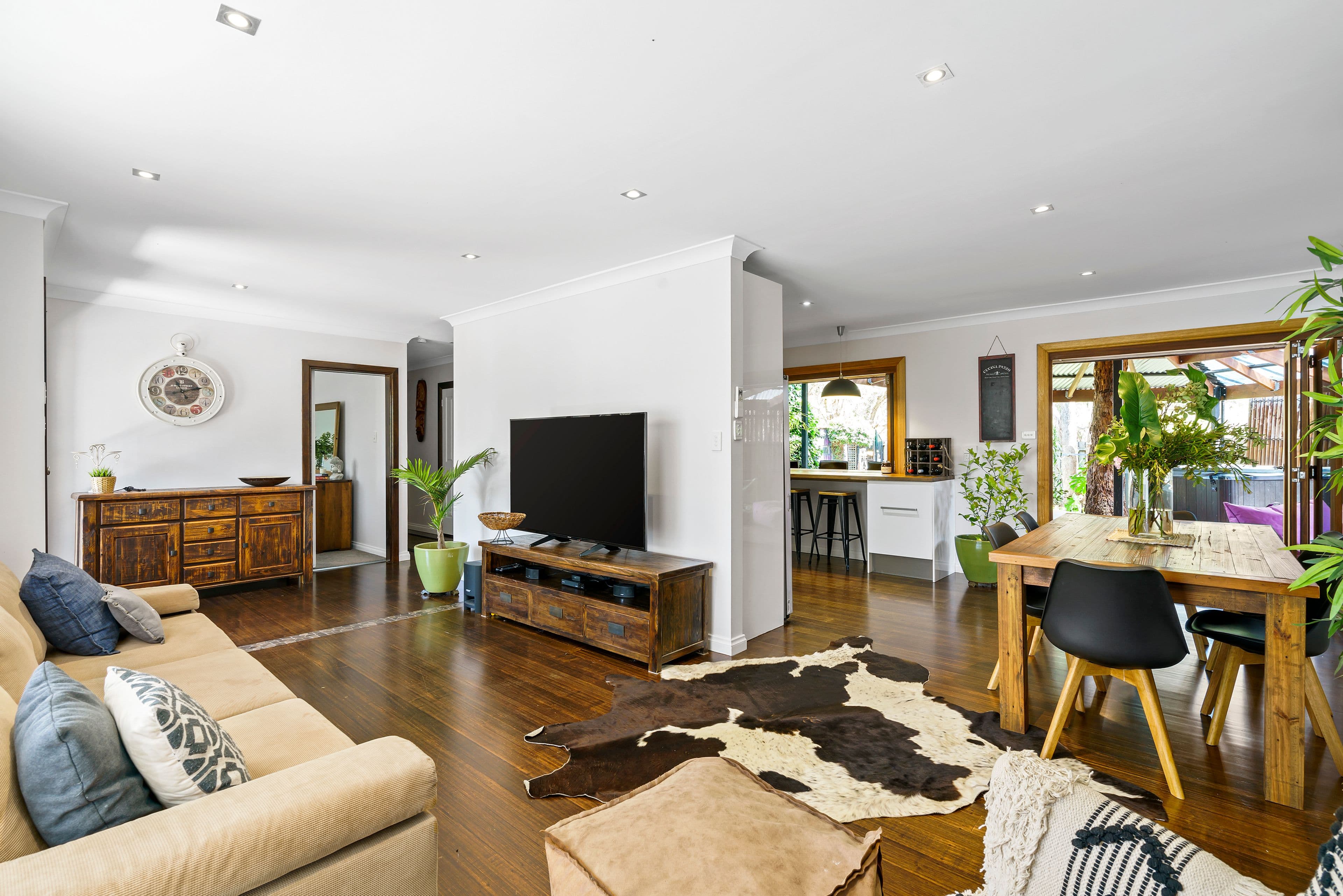 16 Fadden Grove, Sunbury VIC 3429, Sunbury - Thumbnail 2