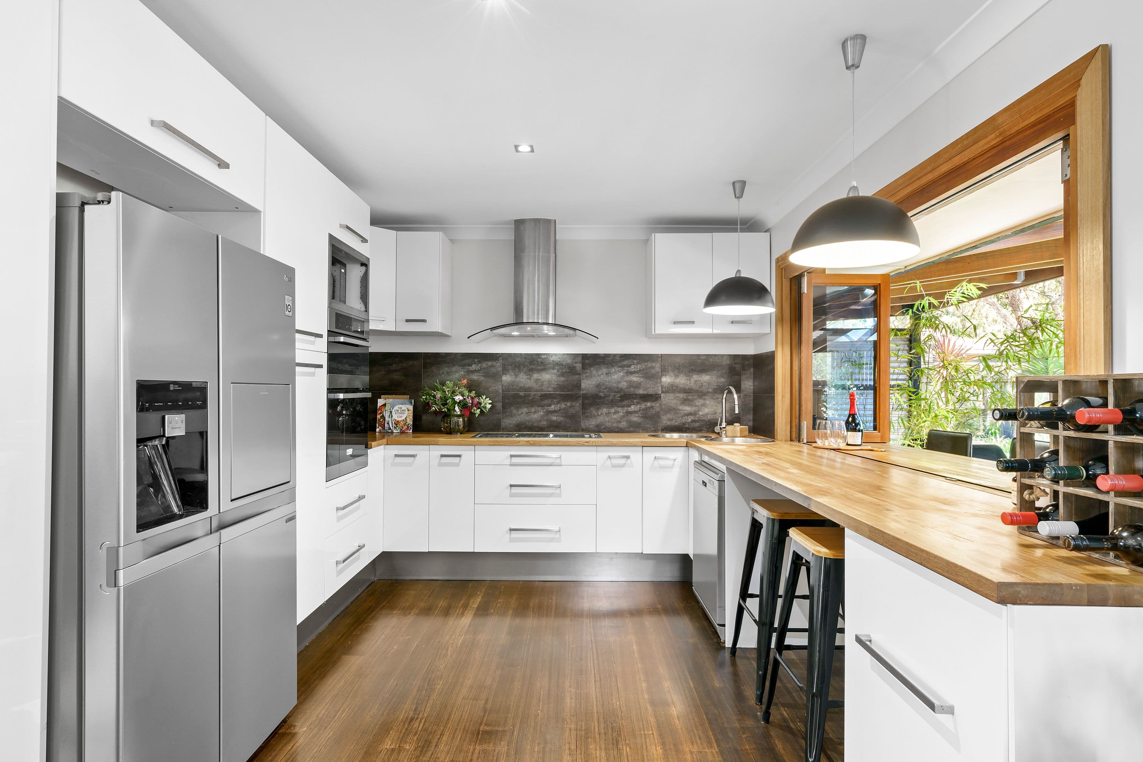 16 Fadden Grove, Sunbury VIC 3429, Sunbury - Thumbnail 3