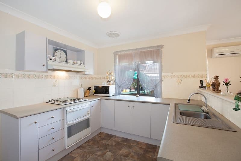 23 Castlereagh Crescent, Bateau Bay NSW 2261, Bateau Bay - Thumbnail 4