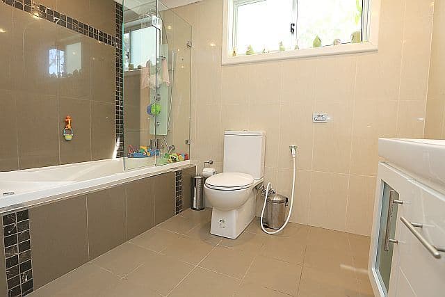 174 Rex Road, GEORGES HALL NSW 2198, Georges Hall - Thumbnail 7