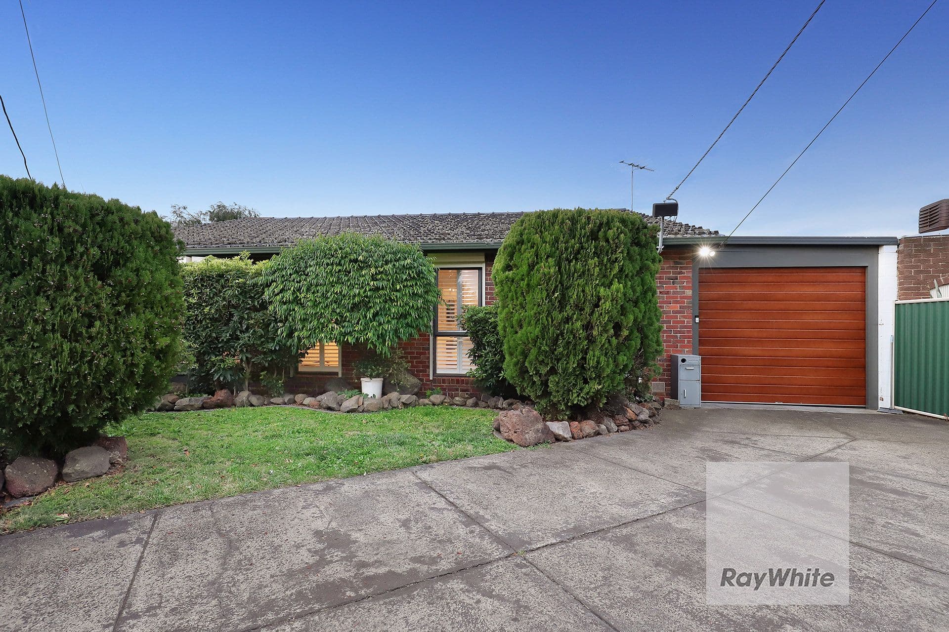 12 Koonalda Road, Gladstone Park VIC 3043, Gladstone Park - Thumbnail 2