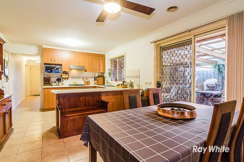 24 Oakman Way, Hampton Park VIC 3976, Hampton Park - Thumbnail 3