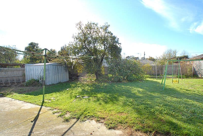 46 Louis Street, DOVETON VIC 3177, Doveton - Thumbnail 2