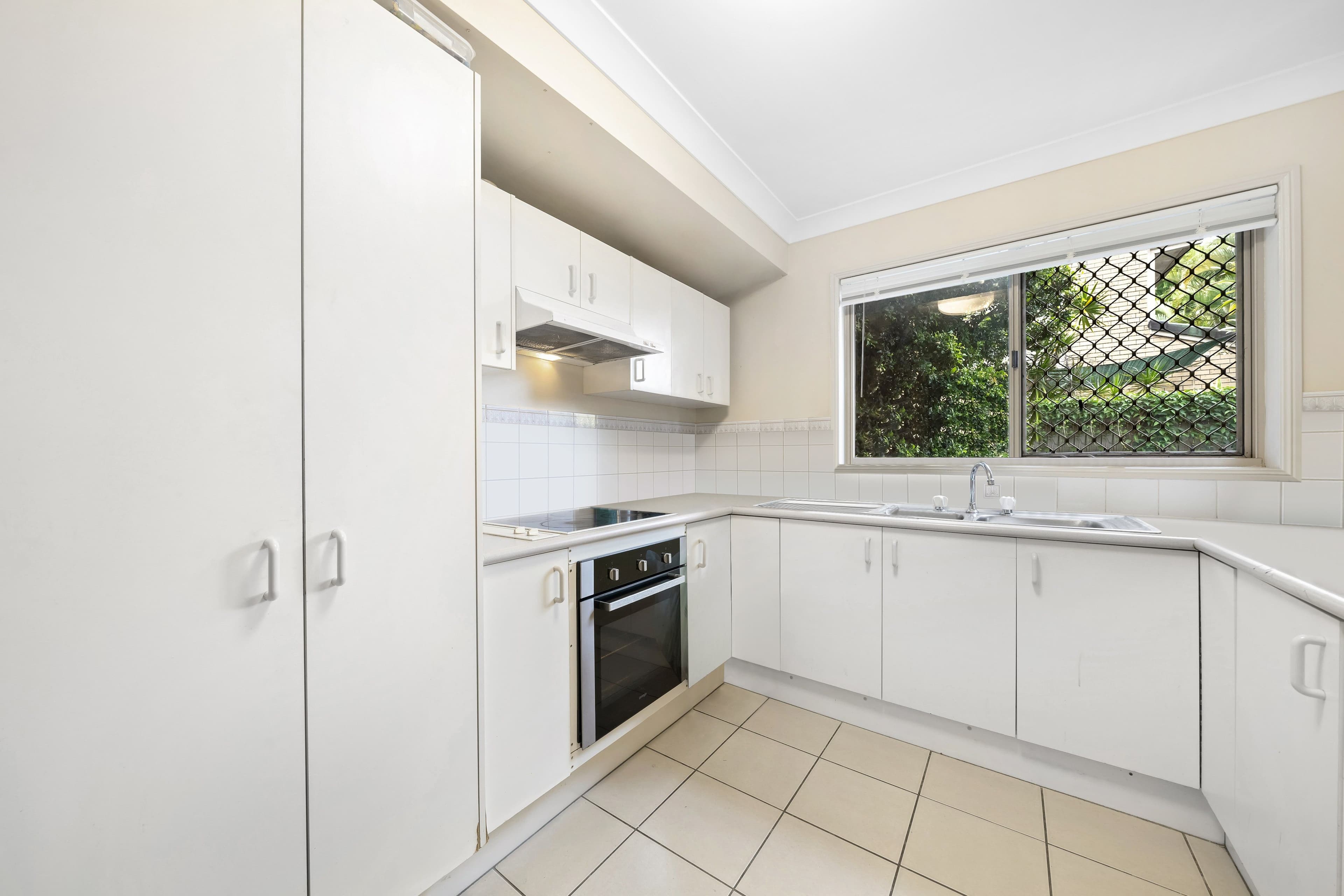 7 Tanah Merah Avenue, Tanah Merah QLD 4128, Tanah Merah - Thumbnail 3