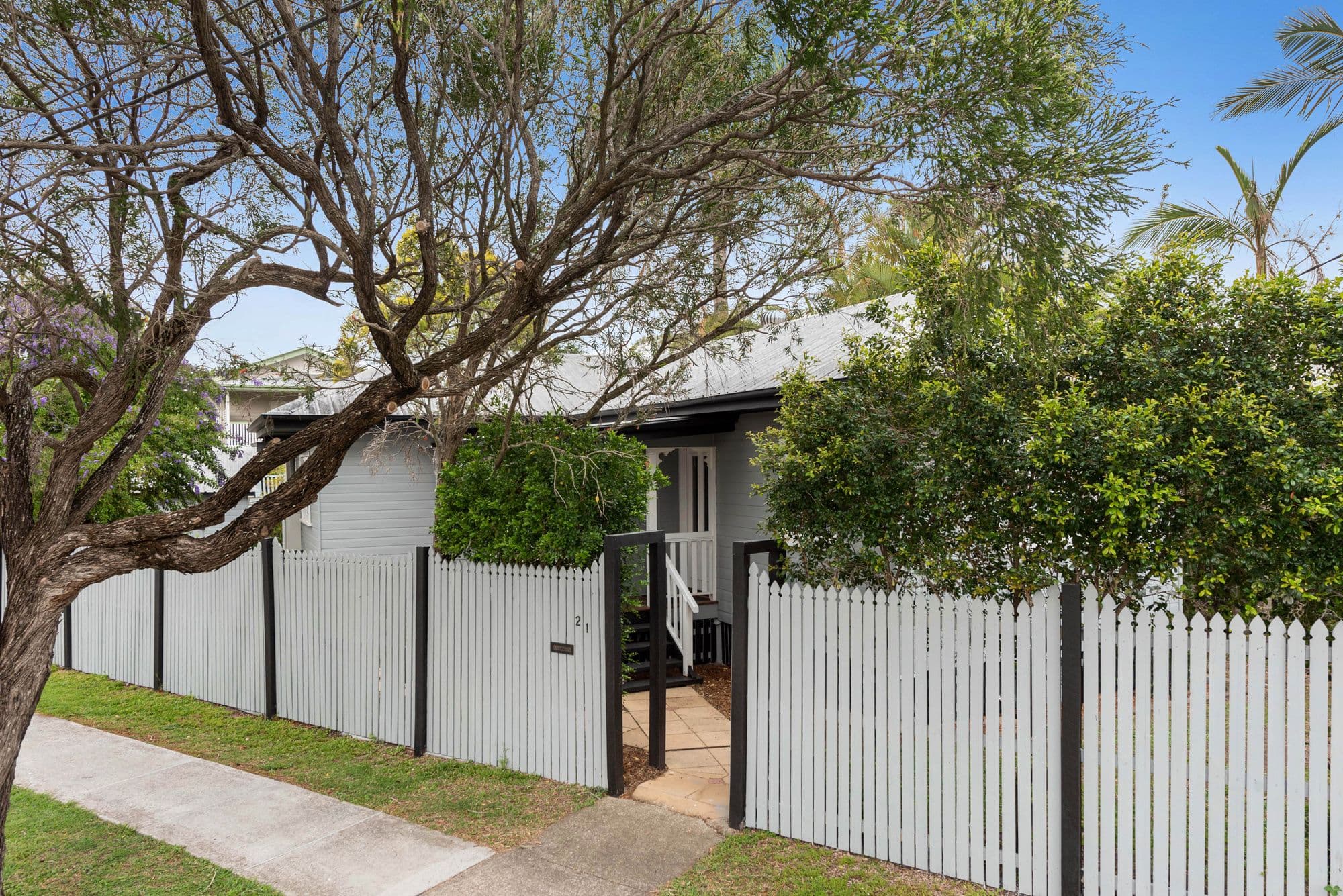 2 Sandon Street, Graceville QLD 4075, Graceville - Image 1