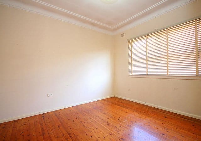8 Jellicoe Street, CONDELL PARK NSW 2200, Condell Park - Thumbnail 2