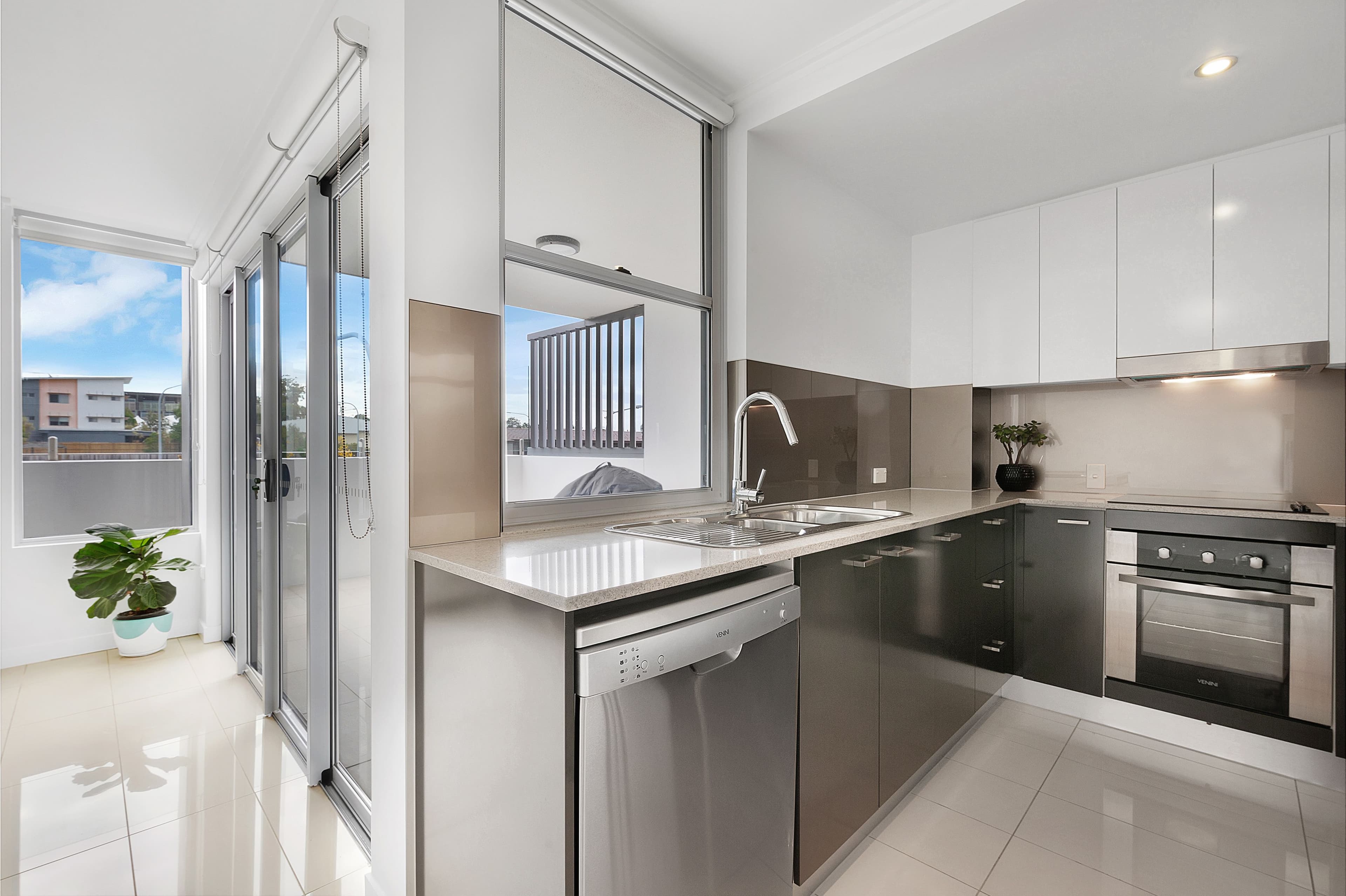 1163 SANDGATE Road, Nundah QLD 4012, Nundah - Thumbnail 6