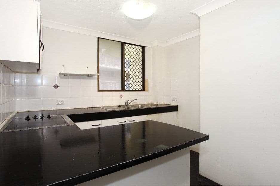 28 'St Tropez' 35 Orchid Avenue, Surfers Paradise QLD 4217, Surfers Paradise - Thumbnail 5
