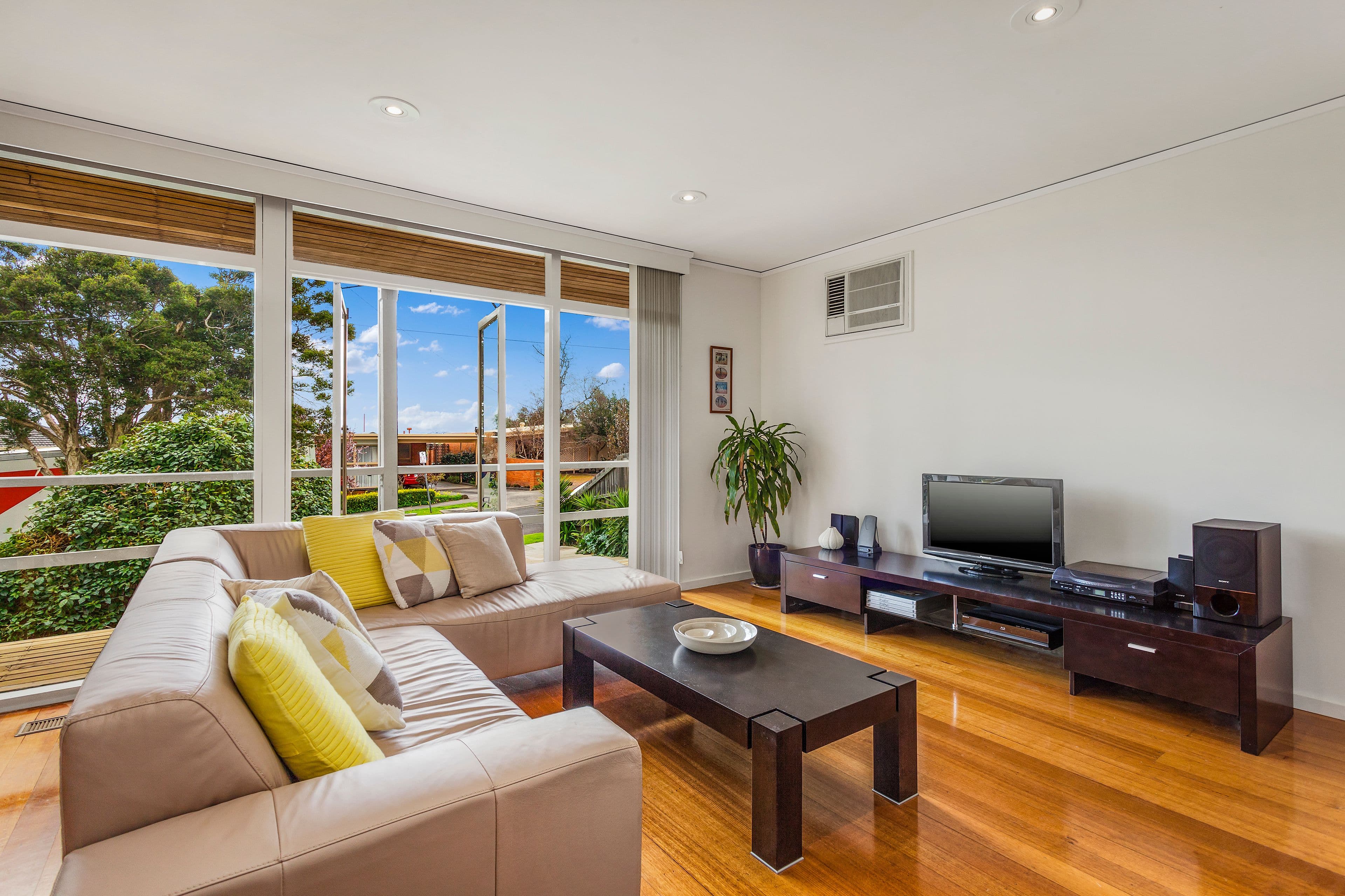 2 Mayfair Avenue, Templestowe Lower VIC 3107, Templestowe Lower - Image 1