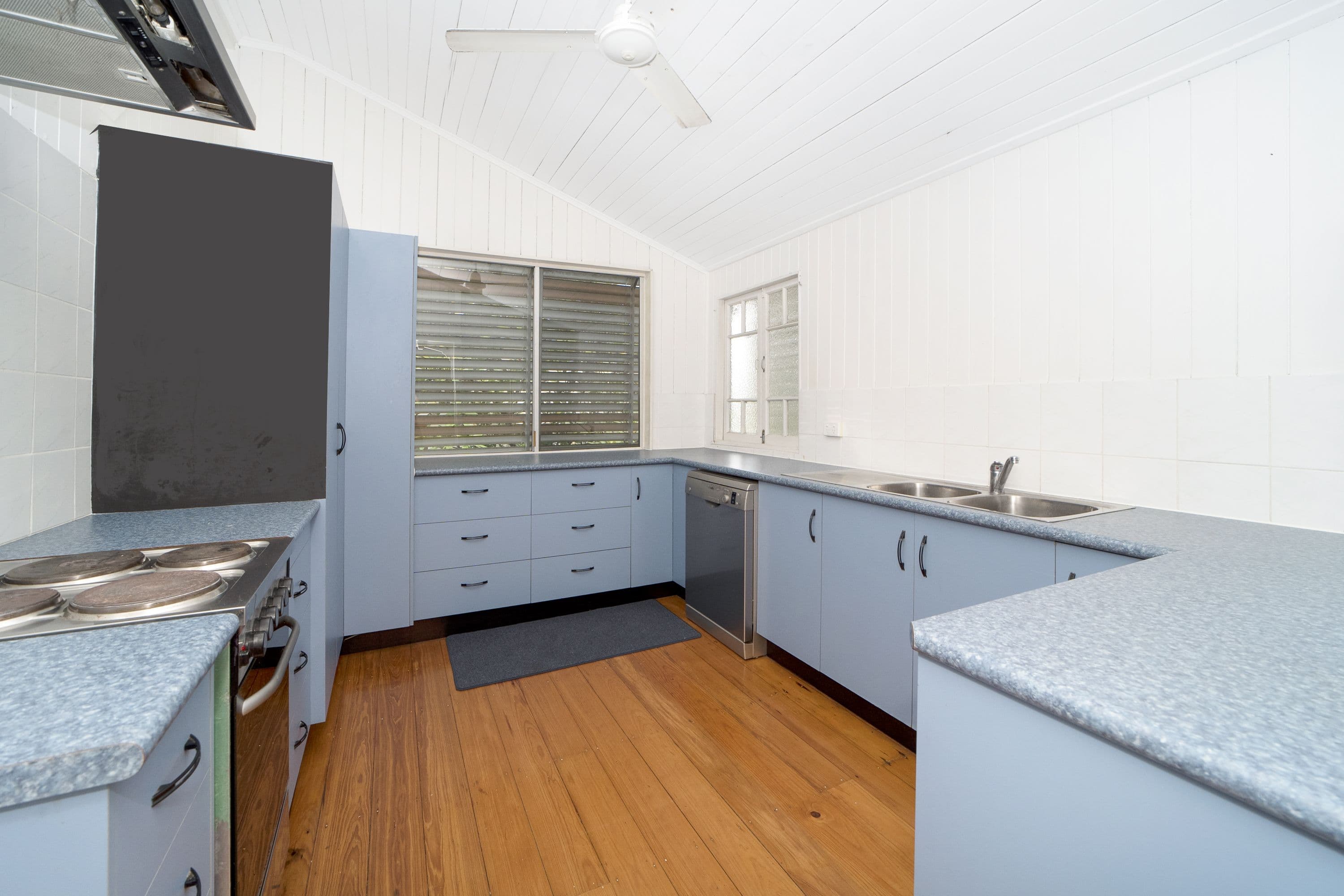 14 Carmody Street, Hermit Park QLD 4812, Hermit Park - Thumbnail 3