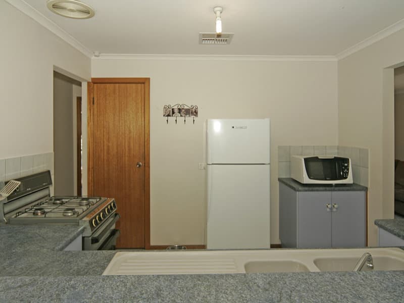30 Kooyonga Way, Morphett Vale - Thumbnail 2