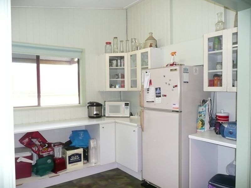 72 Plimsoll Street, GREENSLOPES QLD 4120, Greenslopes - Thumbnail 7