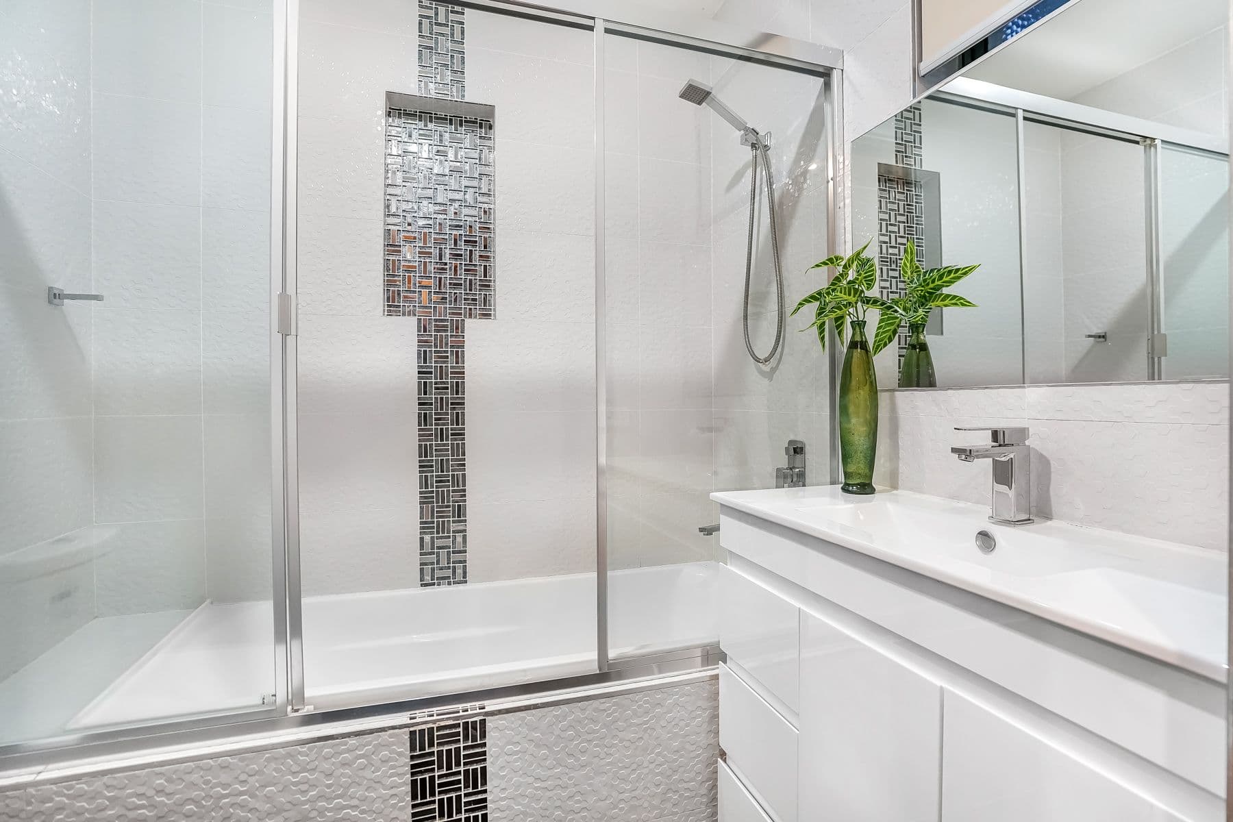 20 Kyneton Avenue, Reservoir VIC 3073, Reservoir - Thumbnail 8