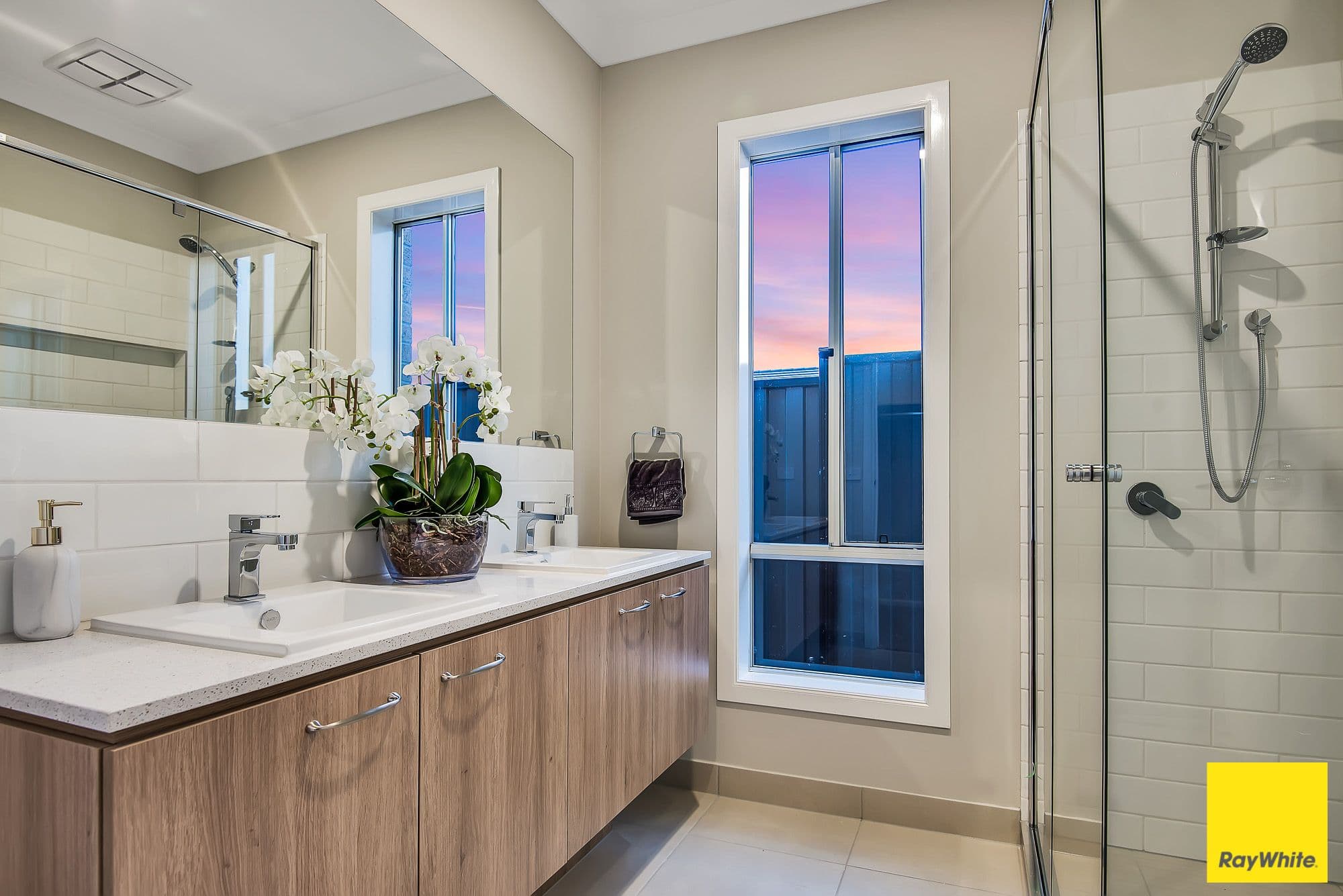 8 Heaton Street, Tarneit VIC 3029, Tarneit - Thumbnail 4