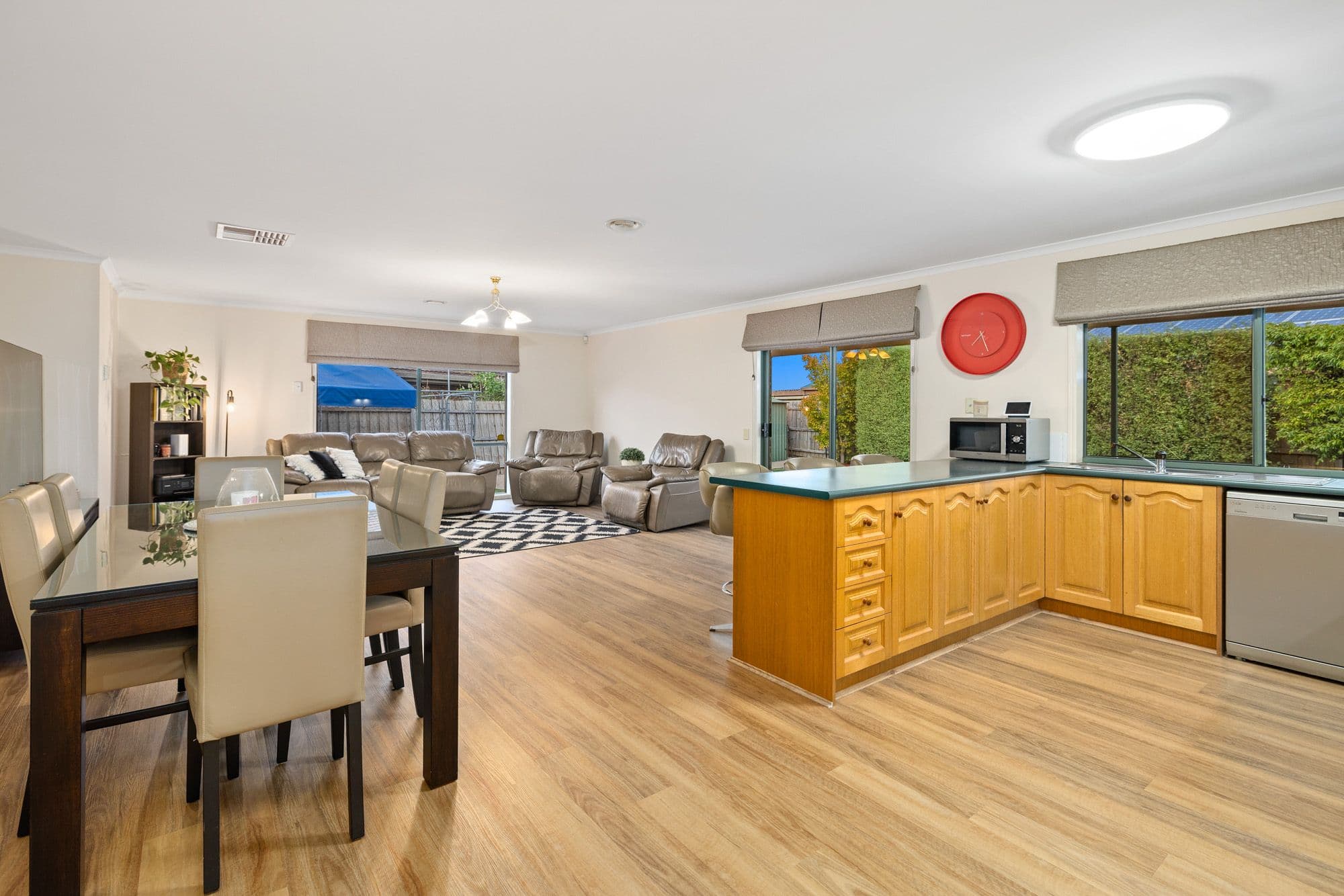 8 Wildflower Crescent, Hoppers Crossing VIC 3029, Hoppers Crossing - Thumbnail 4